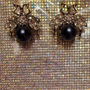 Black Pearl Bee Earrings